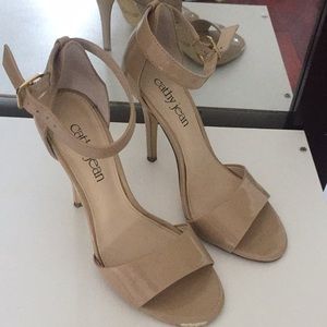 🆕Nude Heels